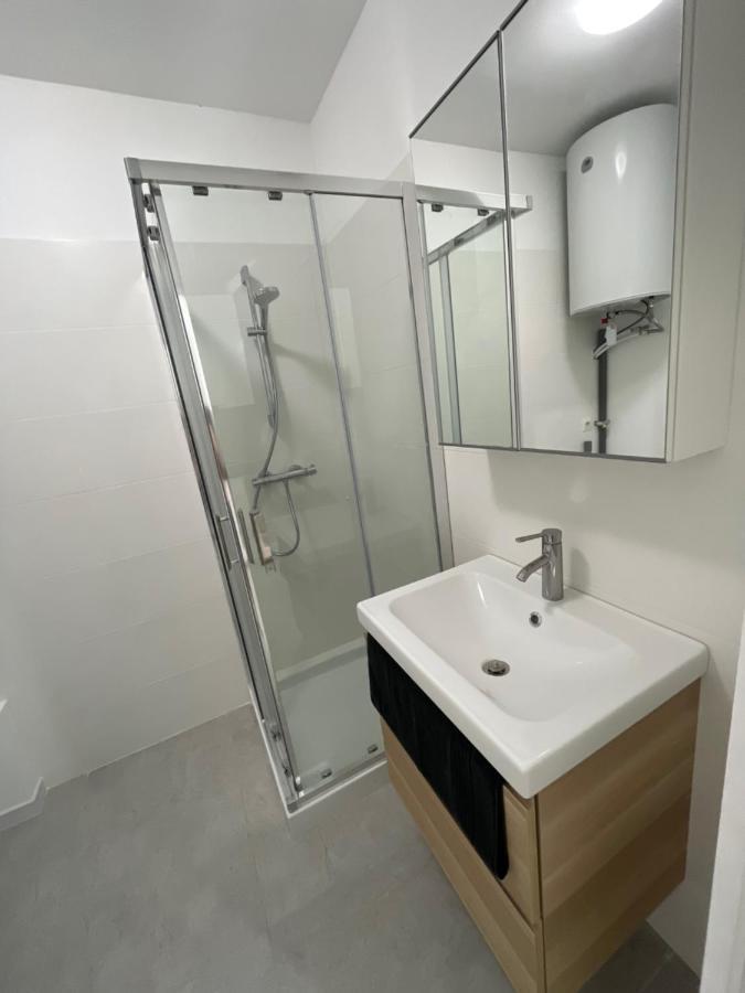 Appartement 30 M2, Piscine Et Parking Prive Mouans-Sartoux Εξωτερικό φωτογραφία