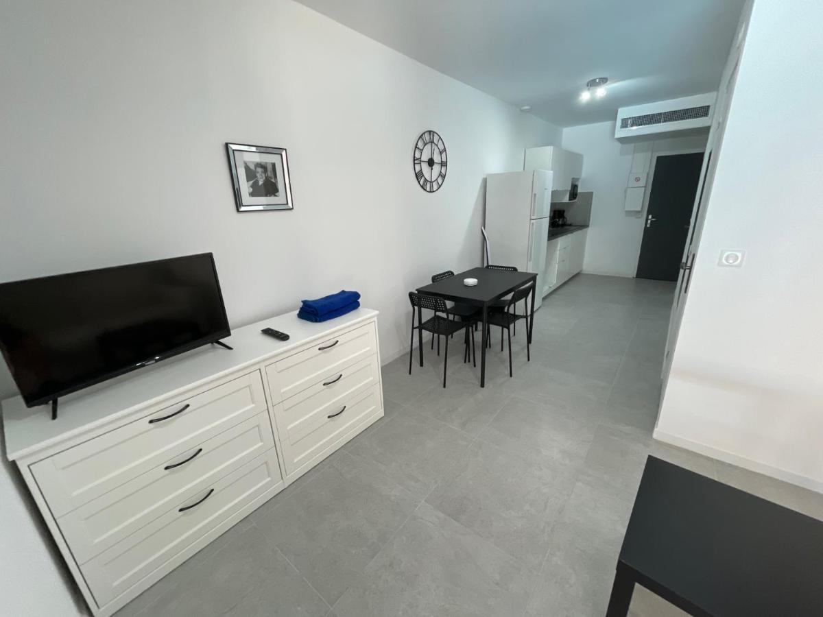 Appartement 30 M2, Piscine Et Parking Prive Mouans-Sartoux Εξωτερικό φωτογραφία