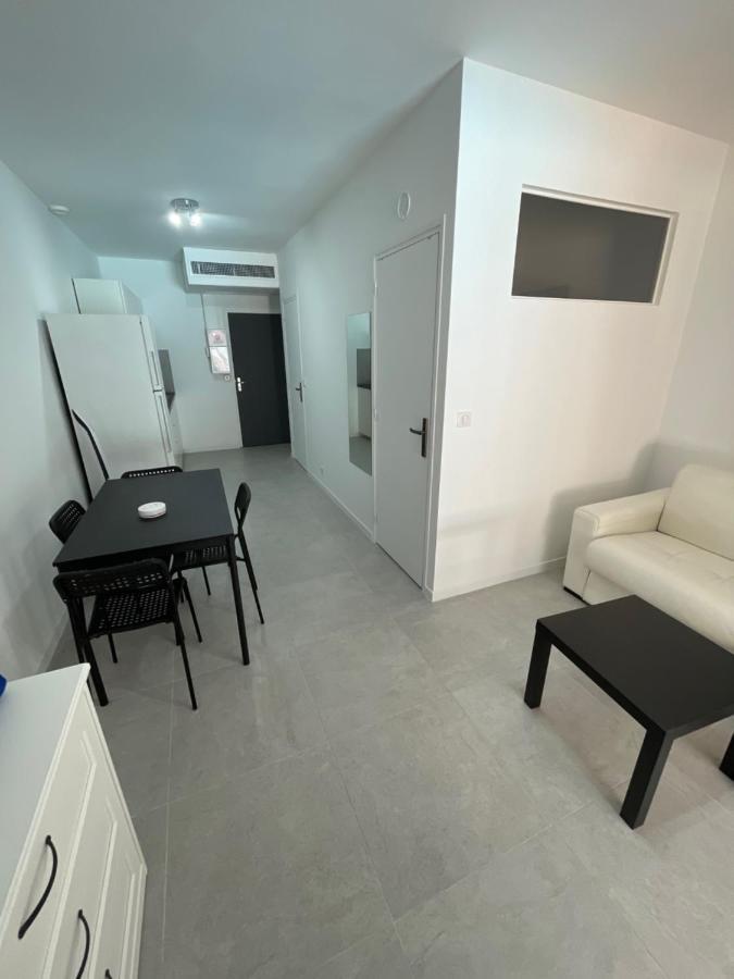 Appartement 30 M2, Piscine Et Parking Prive Mouans-Sartoux Εξωτερικό φωτογραφία